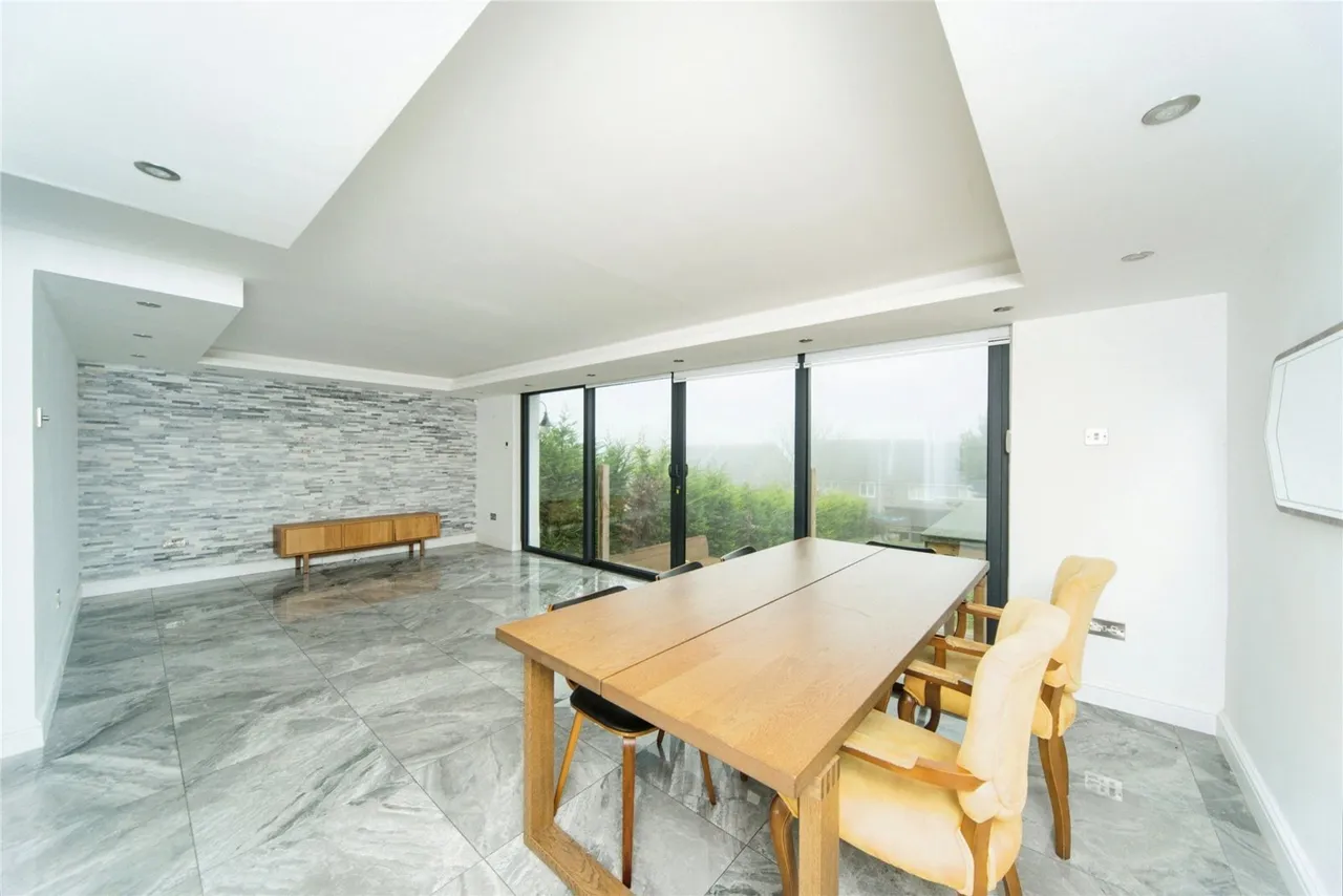 5 bed house for sale, Windsor Close, Hove, BN3