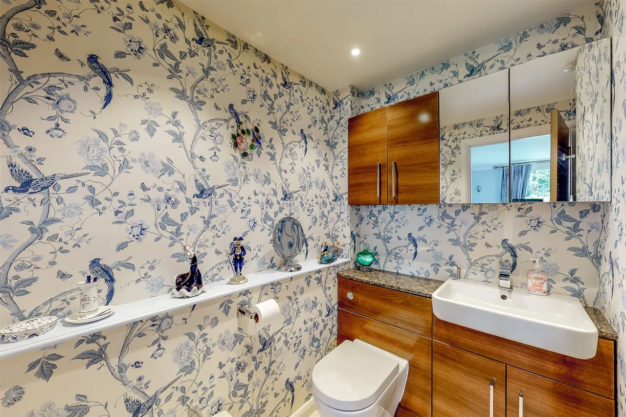 Bancroft Court, Reigate, RH2, photo 10