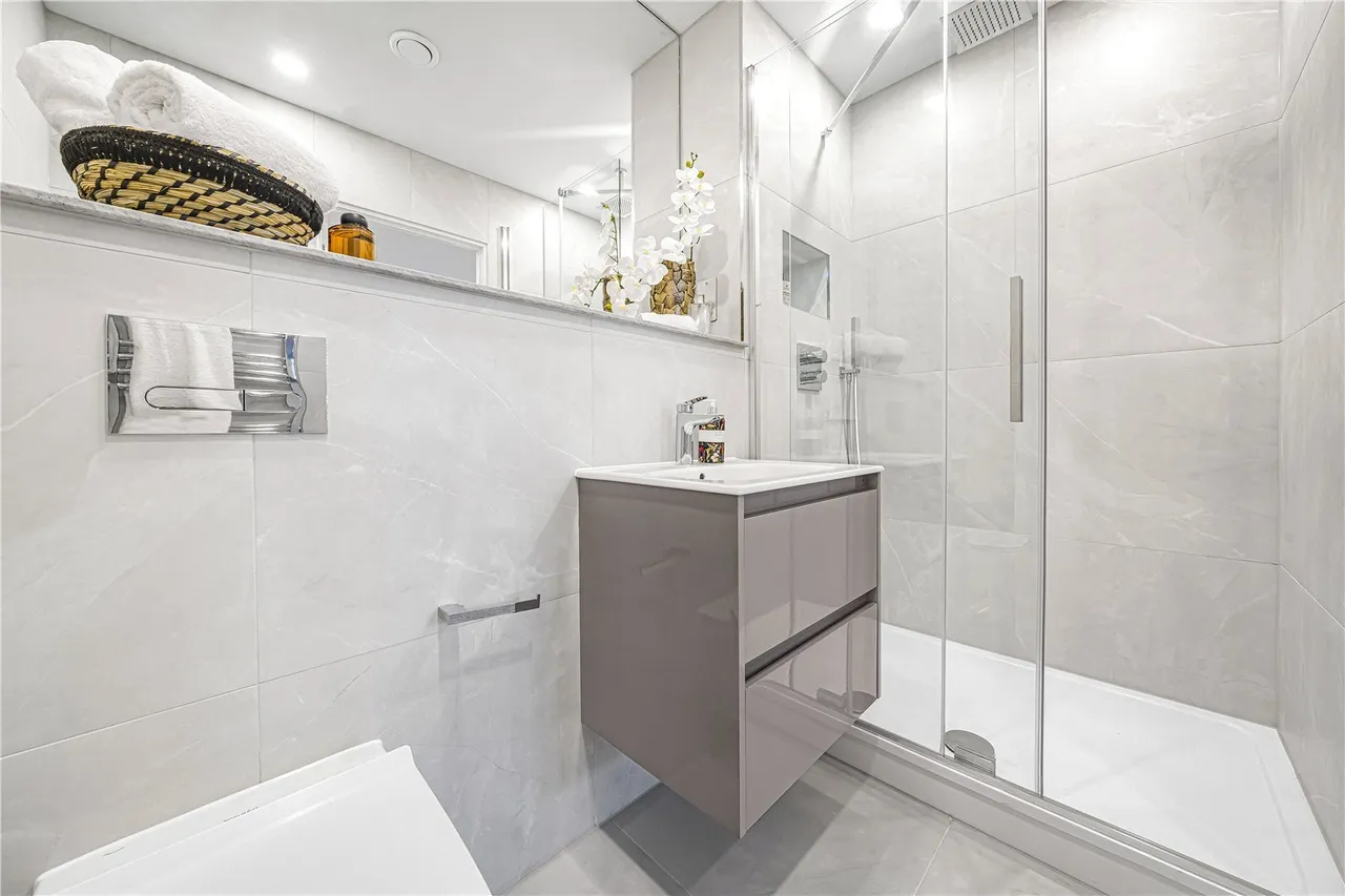 Church Grove, Hampton Wick, KT1, photo 9