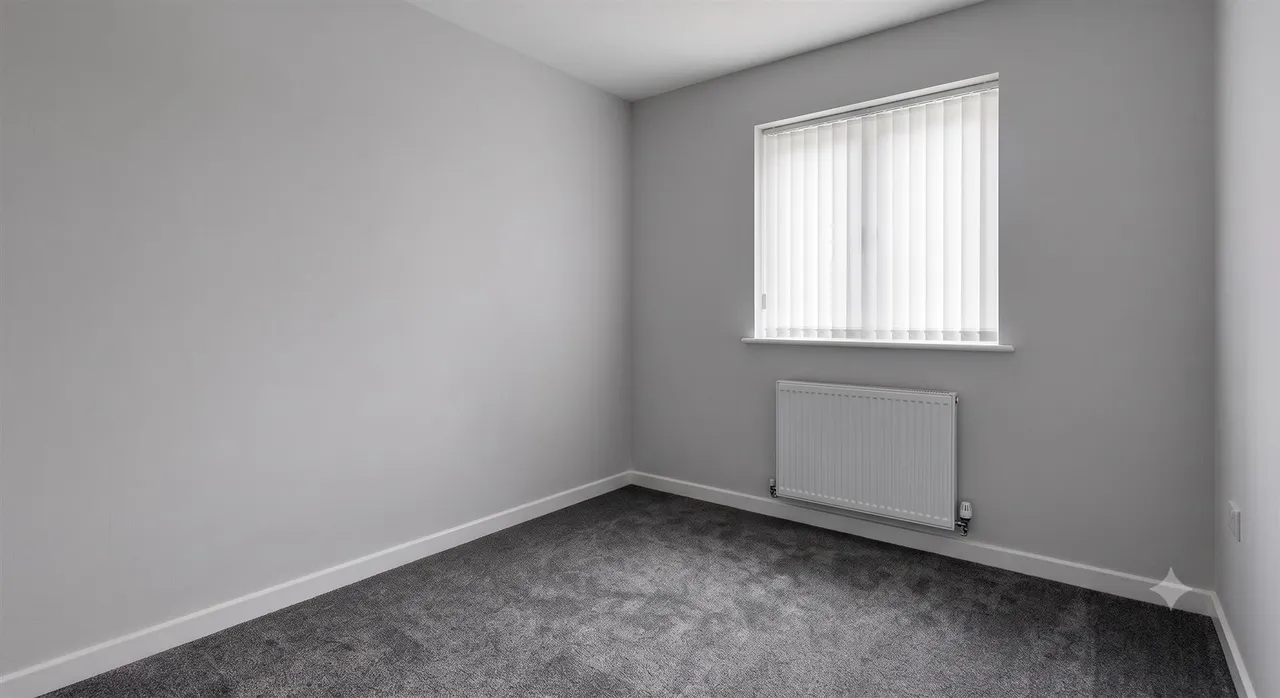 Woodcourt, Tollgate Hill, RH11, photo 7