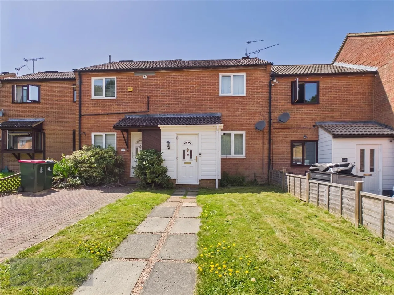 Woodcourt, Tollgate Hill, RH11, photo 10