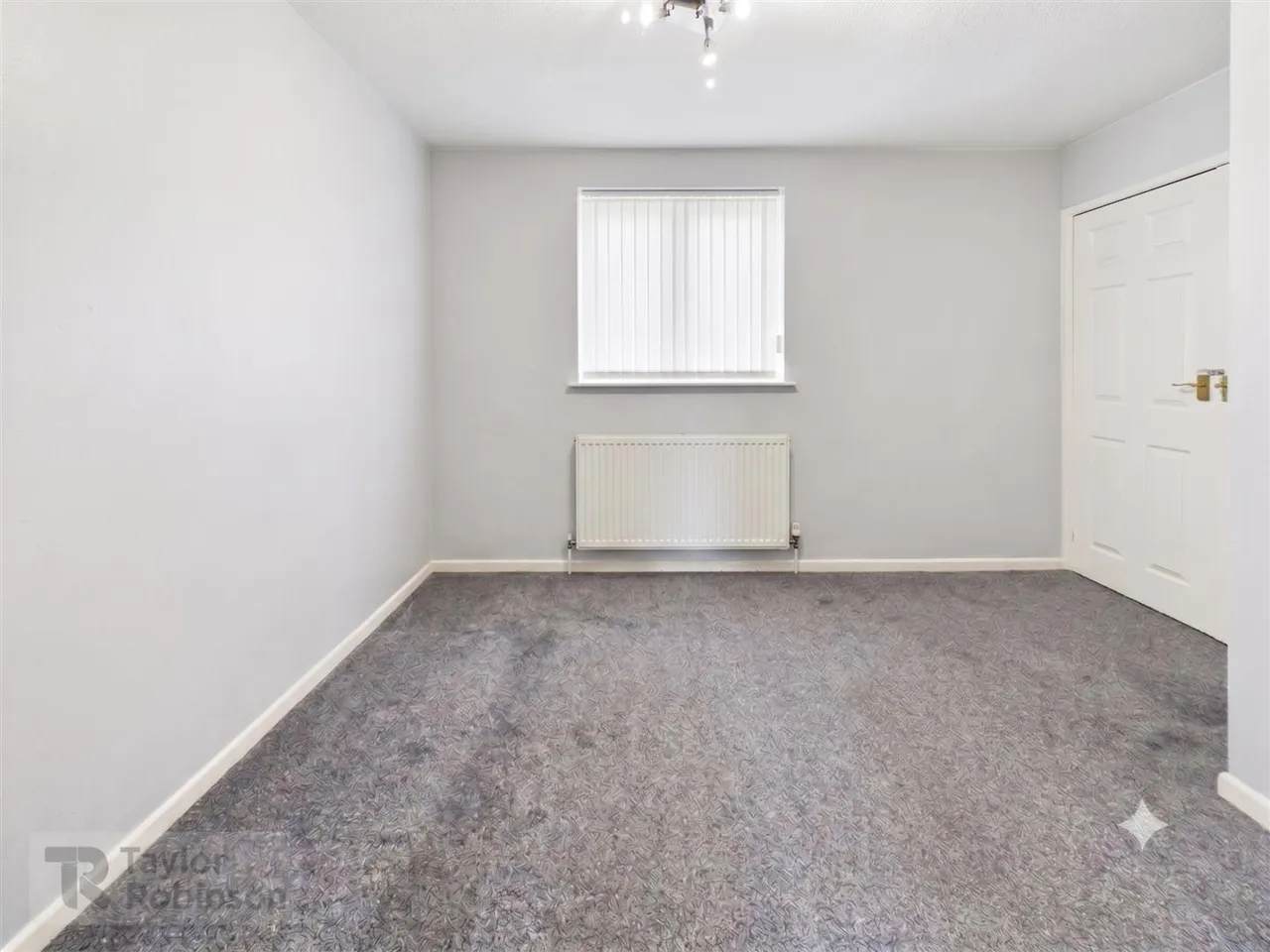 Woodcourt, Tollgate Hill, RH11, photo 6