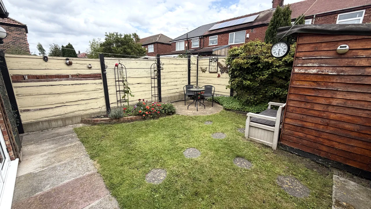Kirkham Avenue, Gorton, M18, photo 3