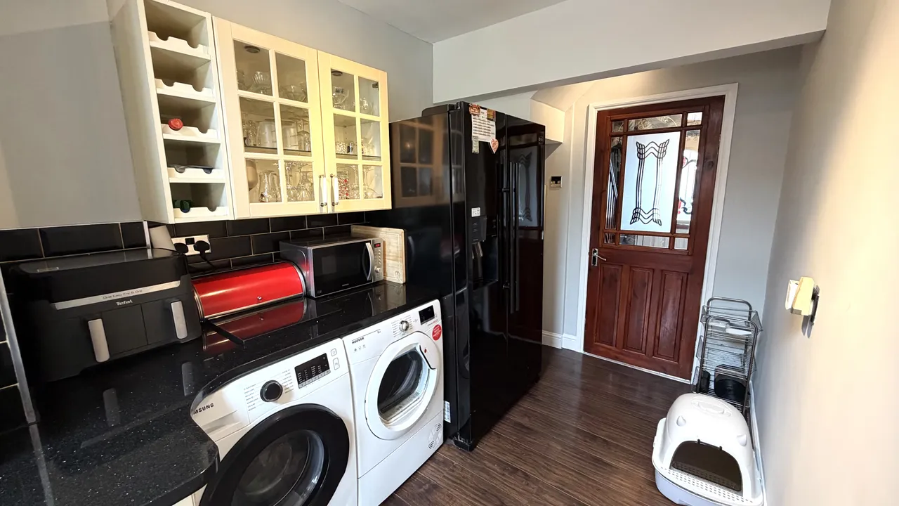 Kirkham Avenue, Gorton, M18, photo 16