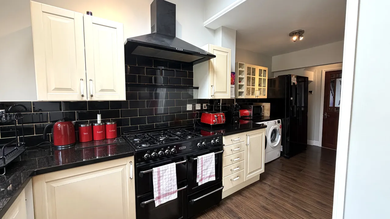 Kirkham Avenue, Gorton, M18, photo 14