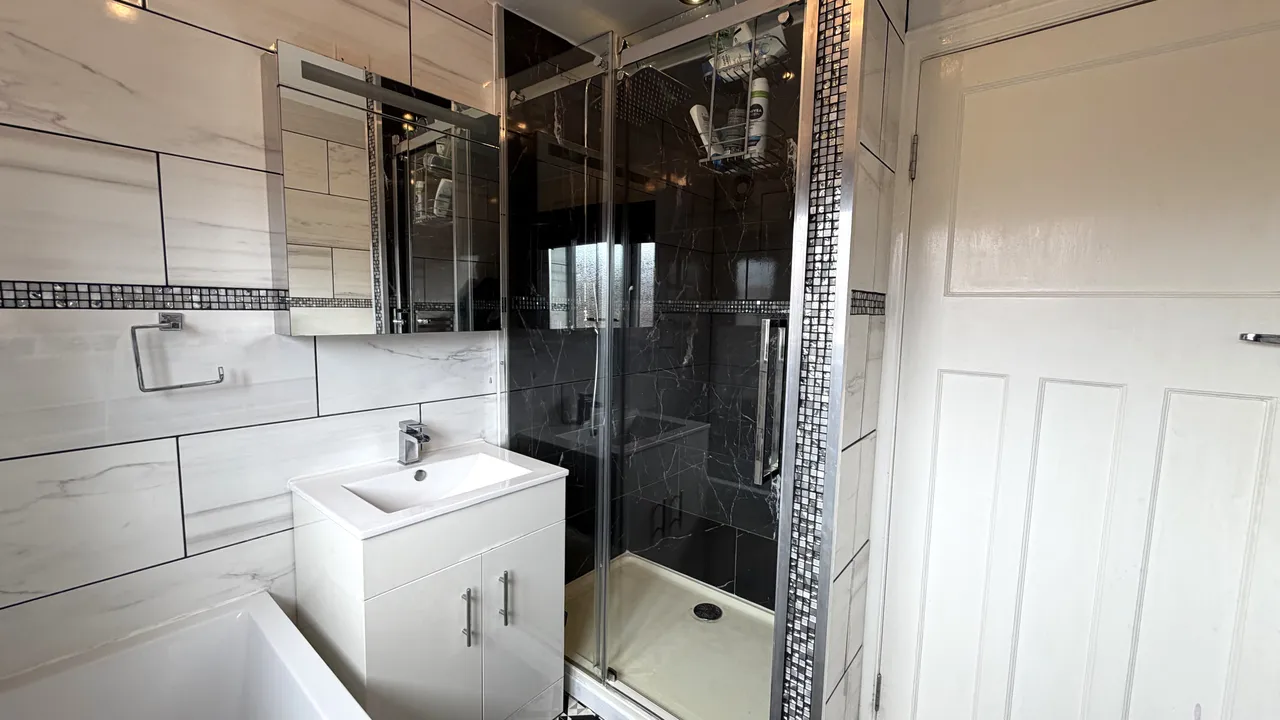 Kirkham Avenue, Gorton, M18, photo 26