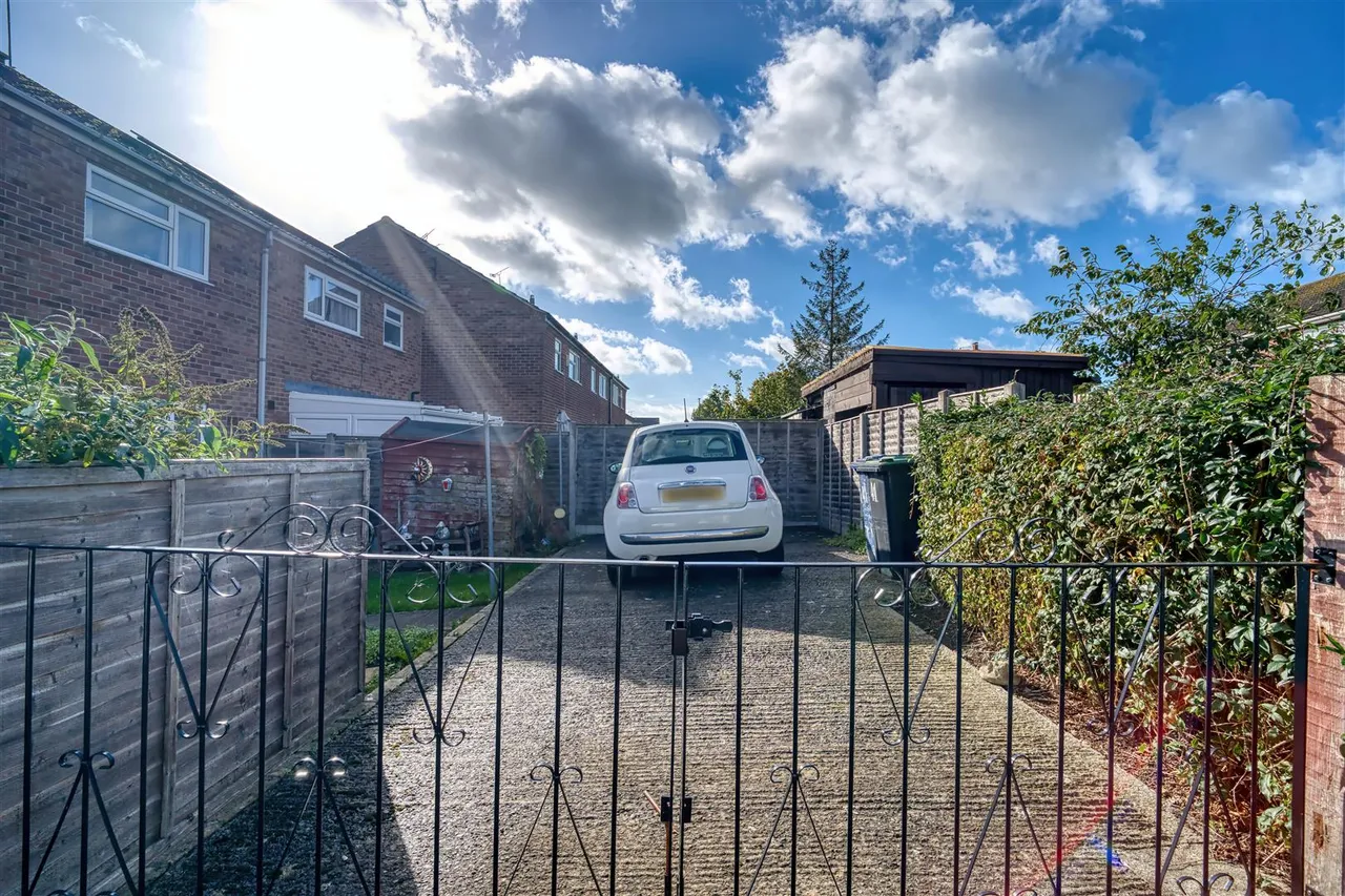 Addison Close, Gillingham, photo 4