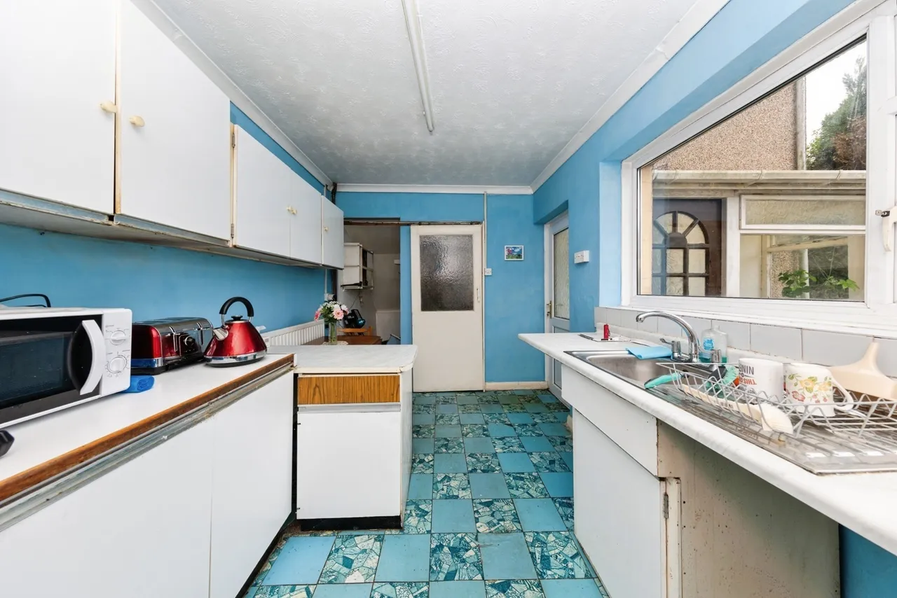 Llandafen Road, Llanelli, SA14, photo 11