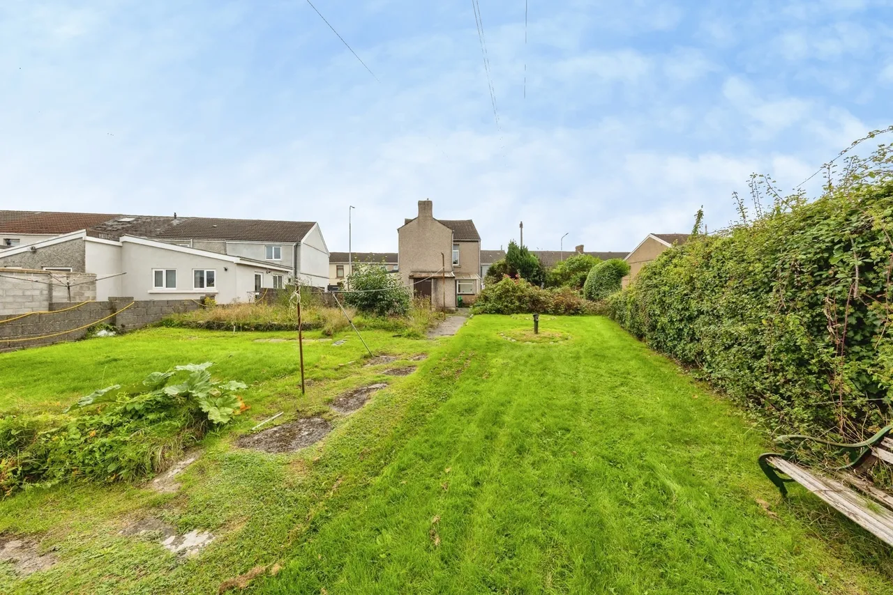 Llandafen Road, Llanelli, SA14, photo 4