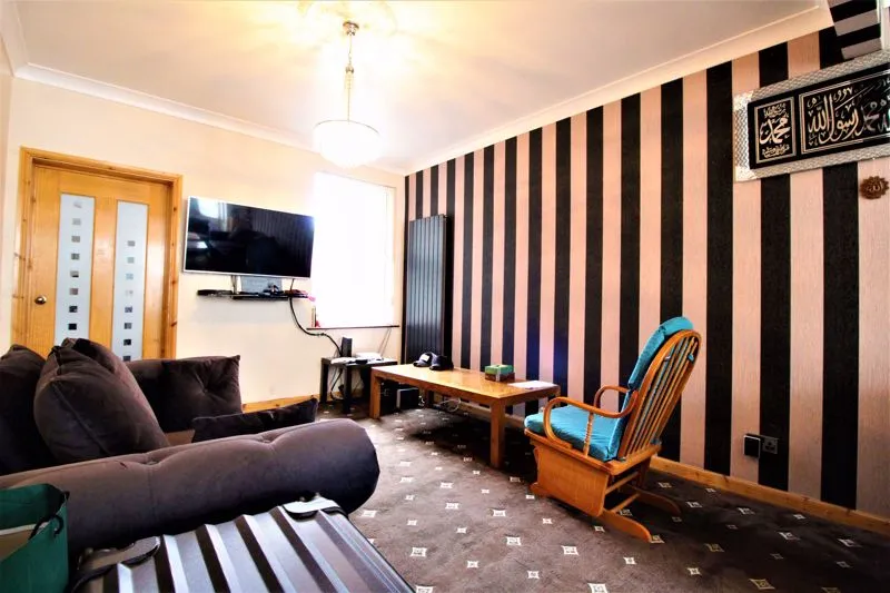 Chatsworth Road, Luton LU4 8AS, photo 5