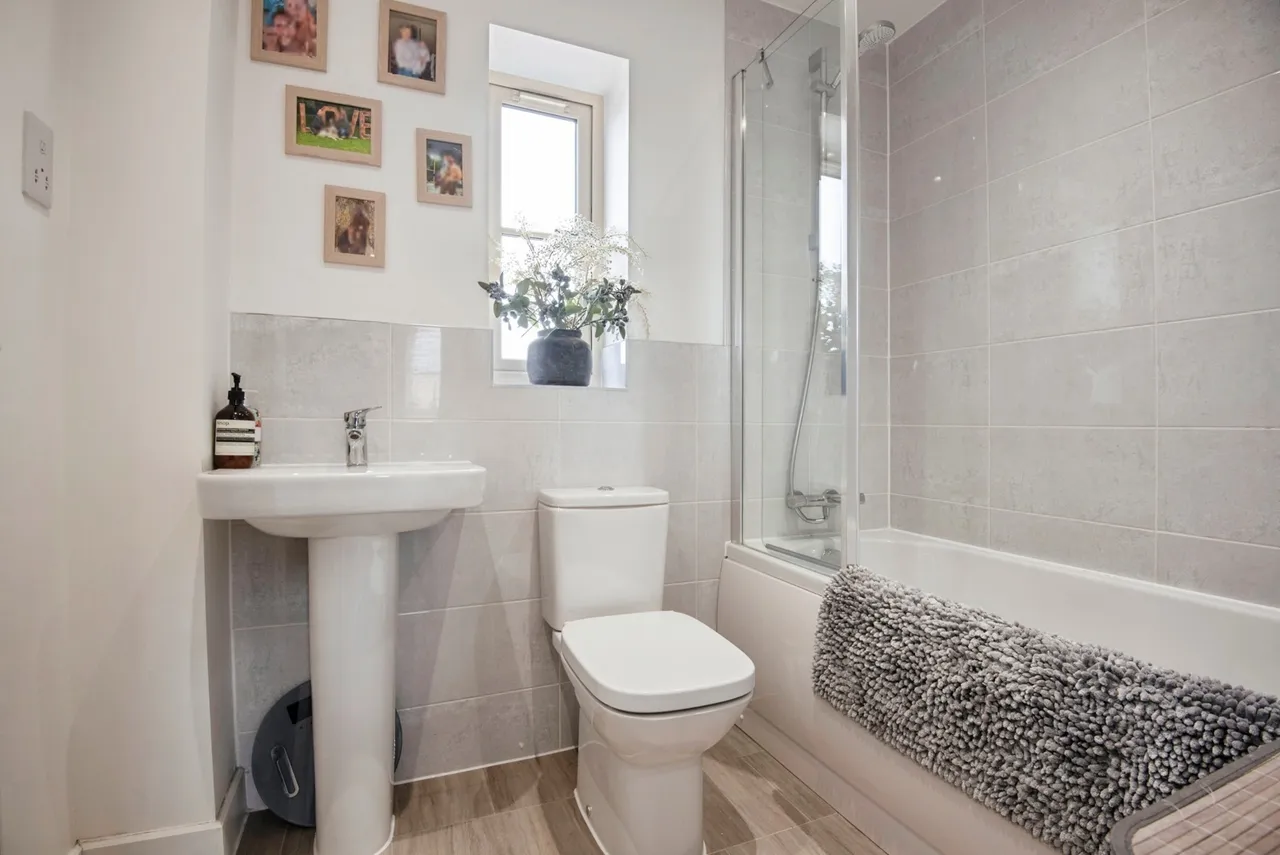Harwood Lane, Clifton, Shefford, Bedfordshire, SG17, photo 22