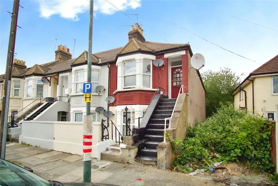 2 bed flat to rent — Riverdale Road, Erith, DA8