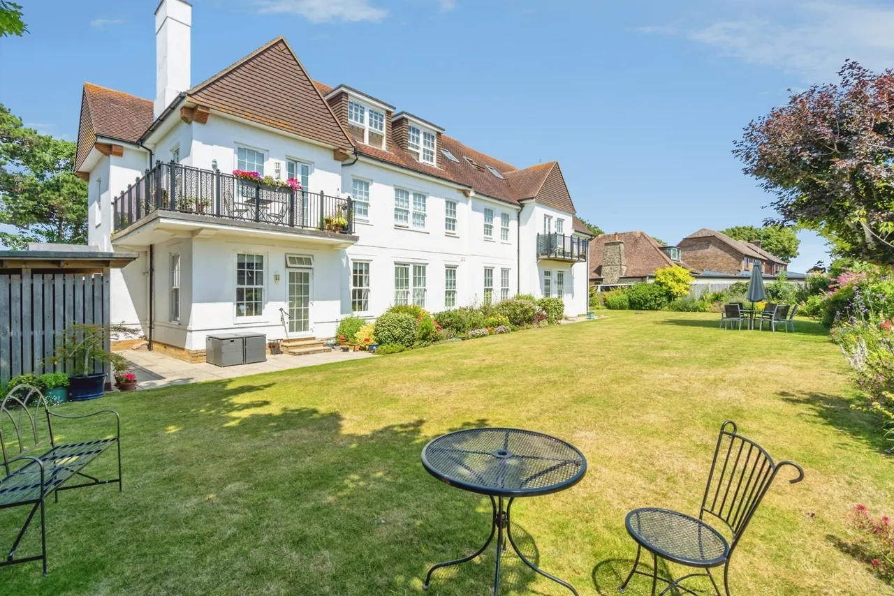 2 bed flat for sale, Aldwick Avenue, Bognor Regis, PO21