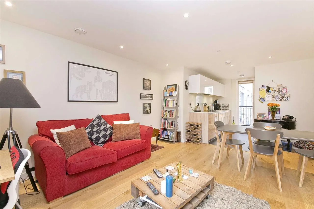1 bed flat to rent — Devizes Street, London, N1 5DY