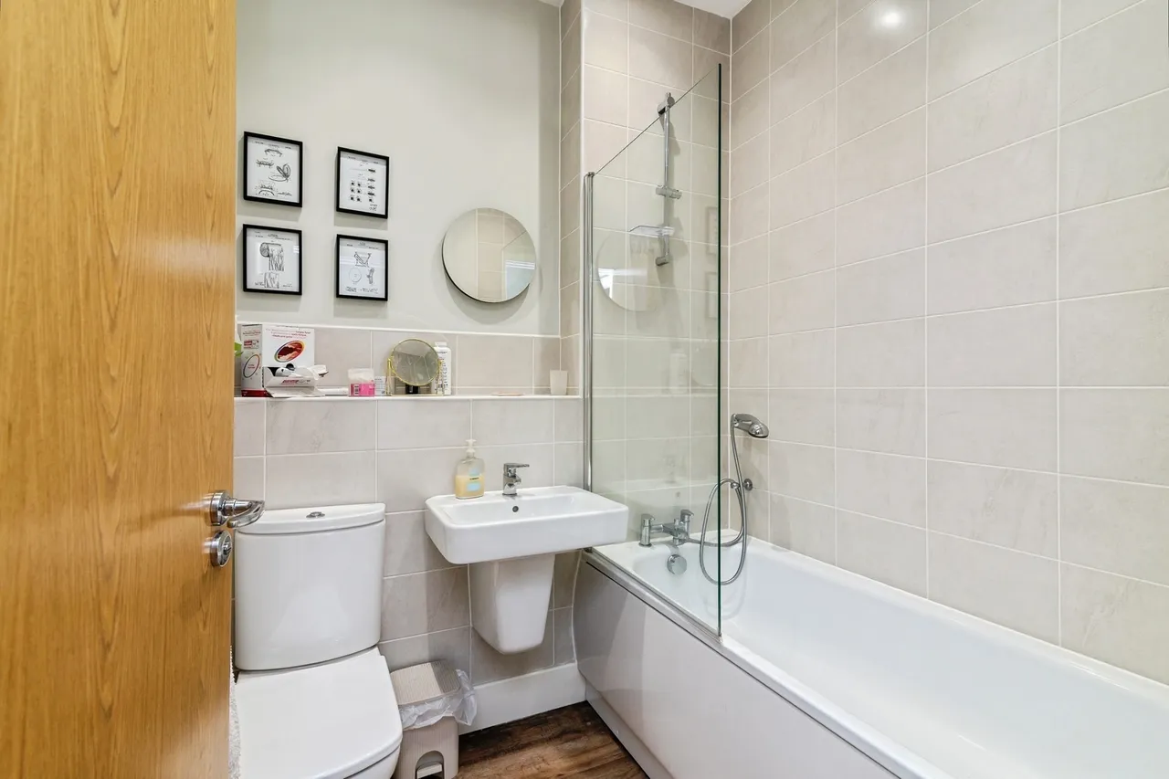 Trent Lane, Nottingham, NG2, photo 11