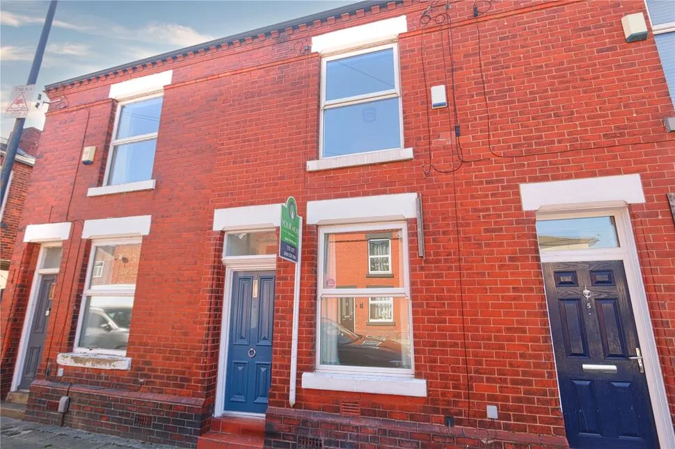 2 bed house to rent — Irwin Street, Denton, Greater Manchester, M34