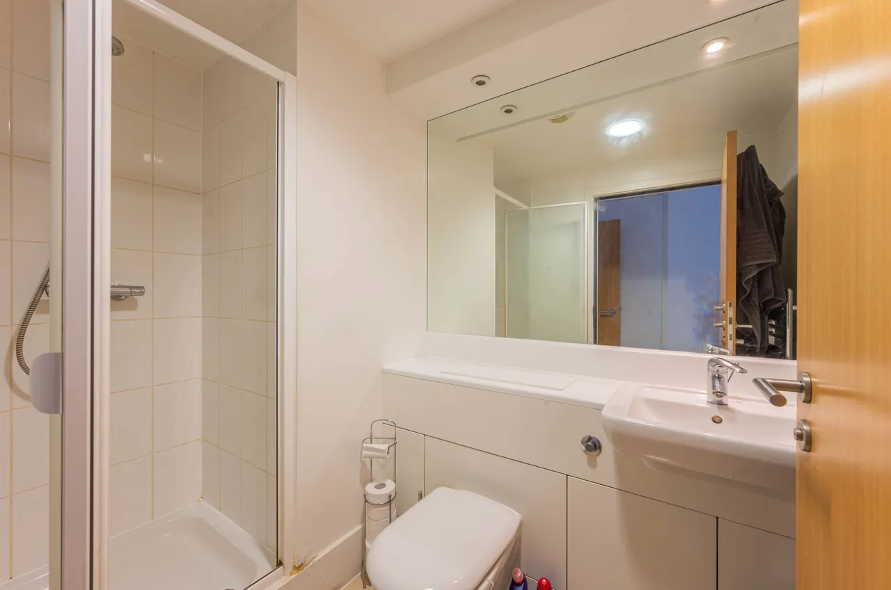 Flat 104 The Galley, 3 Basin Approach, London, photo 8