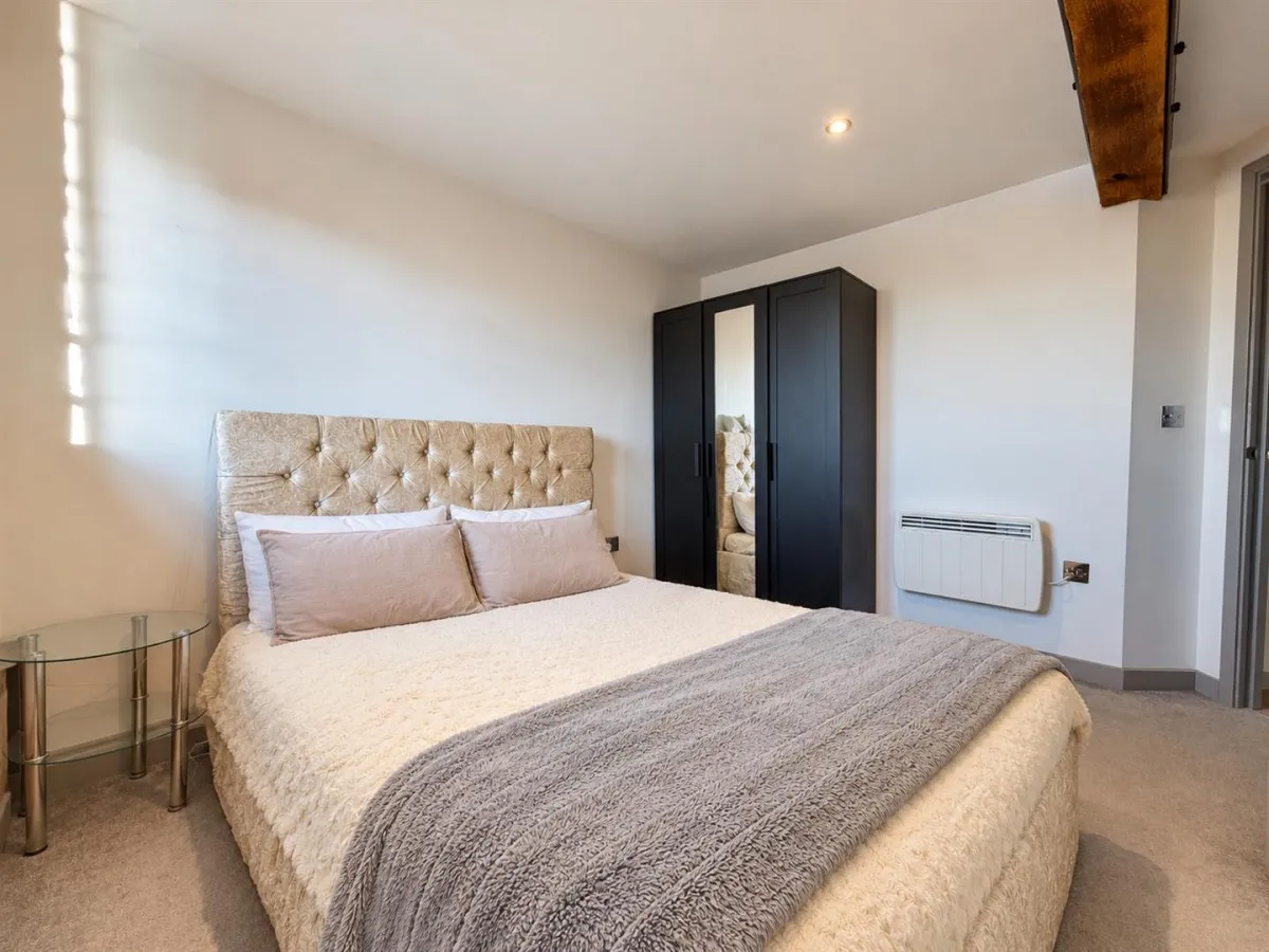 Biddle & Shipton, The Docks, GL1, photo 6