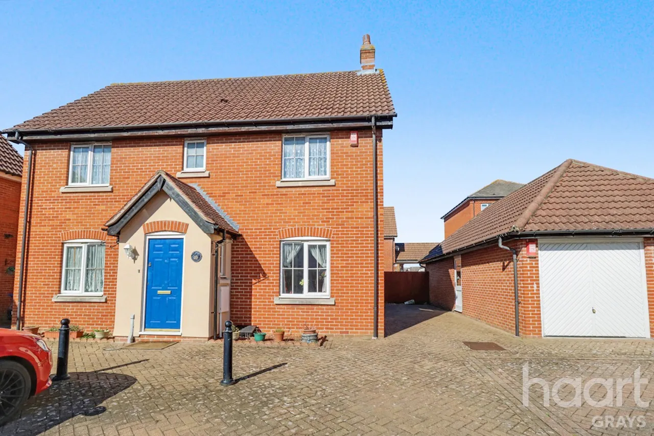Mary Rose Close, Chafford Hundred, RM16, photo 2