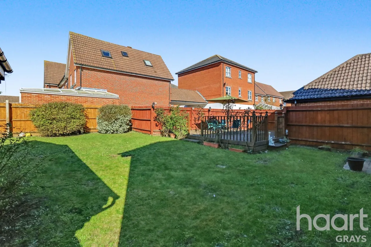 Mary Rose Close, Chafford Hundred, RM16, photo 21