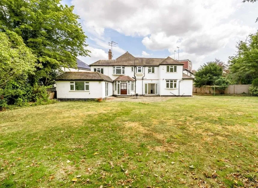 Carlton Close, Edgware, HA8, photo 3