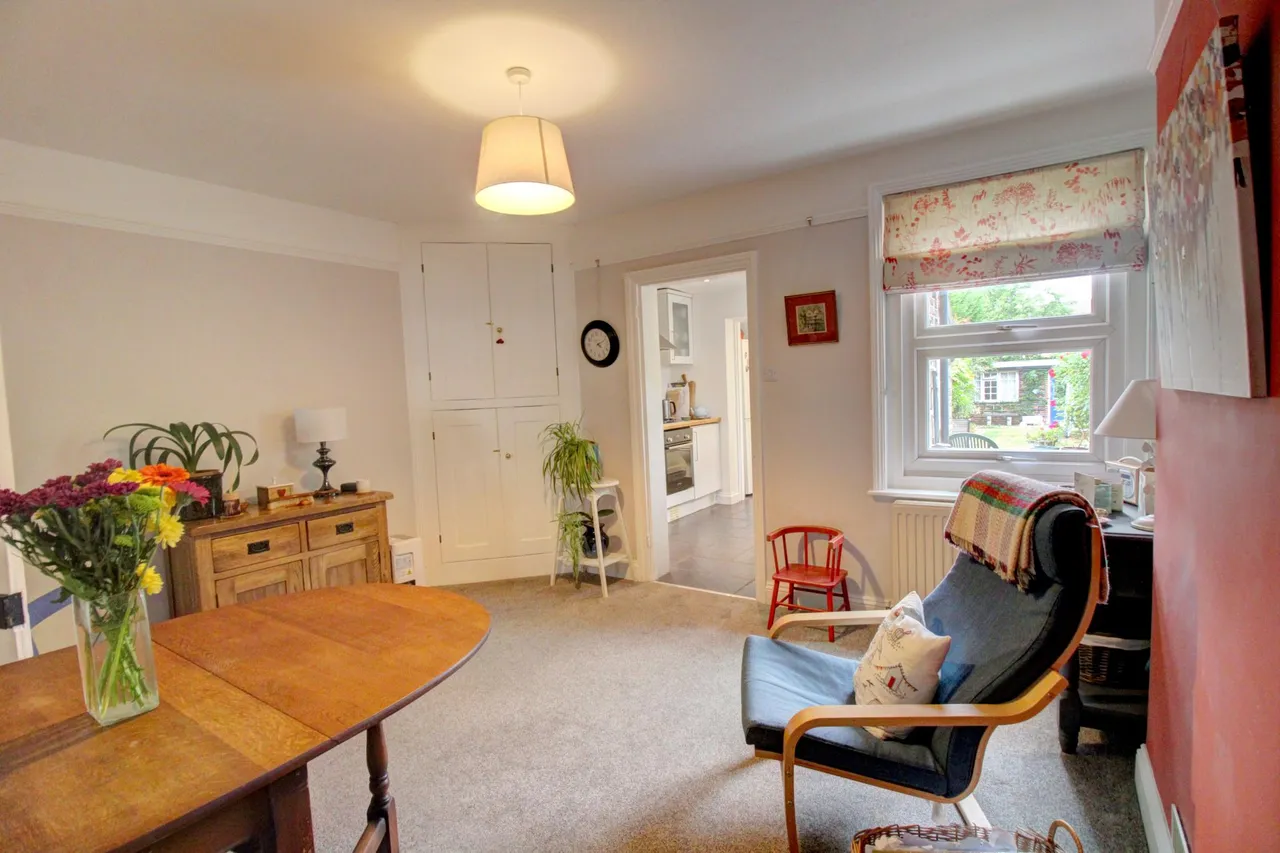 Crawley Road, Horsham, RH12, photo 6
