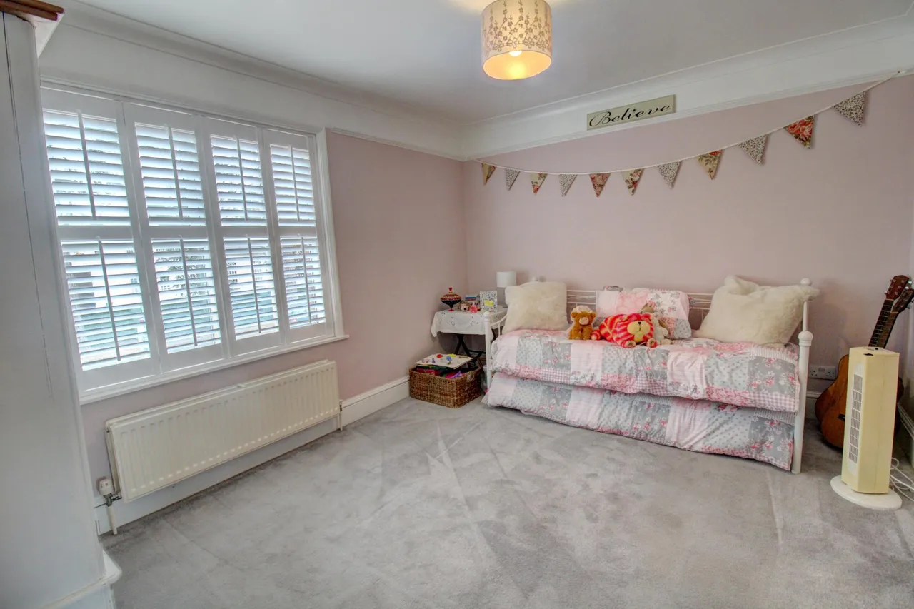 Crawley Road, Horsham, RH12, photo 10