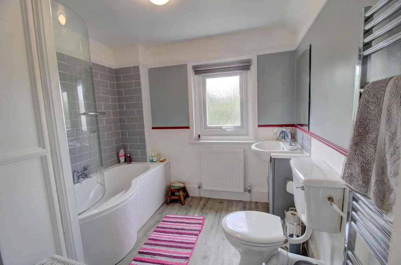 Crawley Road, Horsham, RH12, photo 11