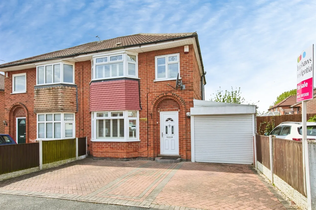 3 bed house for sale — Radcliffe Drive, Derby