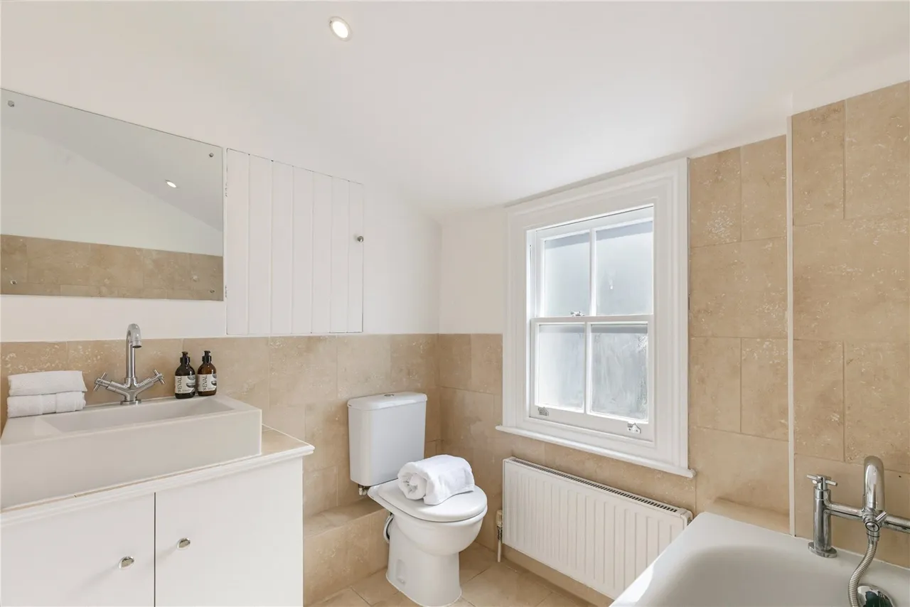 Jedburgh Street, London, SW11, photo 12
