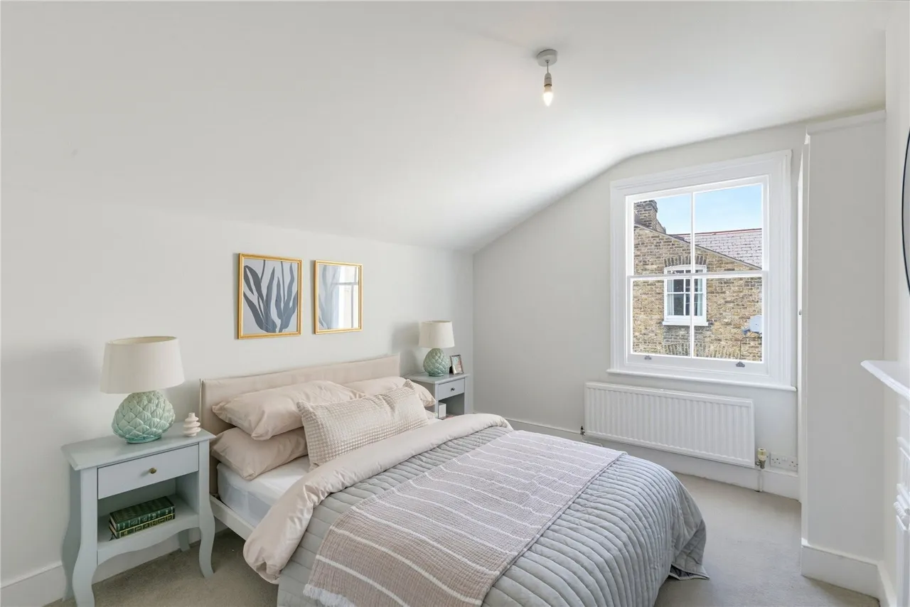 Jedburgh Street, London, SW11, photo 13