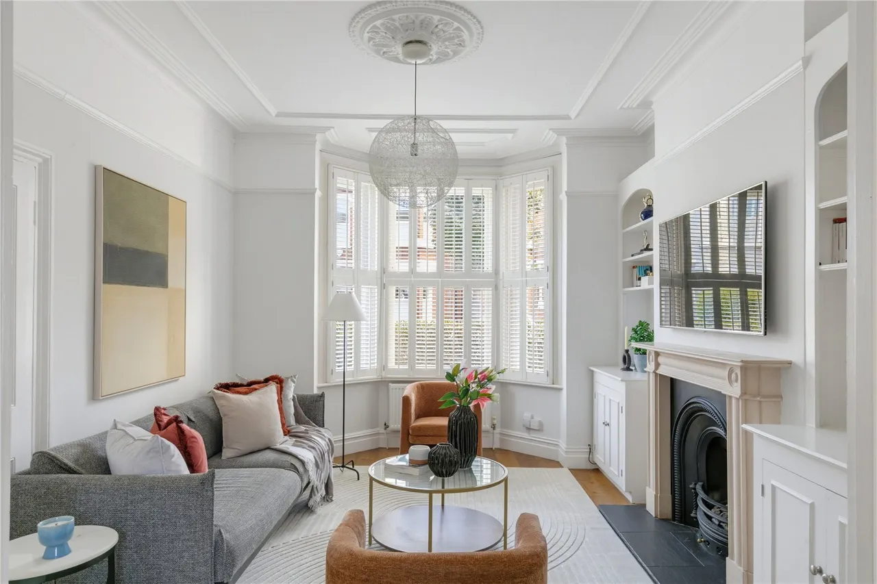 4 bed house for sale, Jedburgh Street, London, SW11