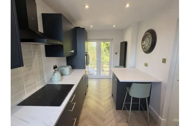 The Crescent, Bredbury, photo 4