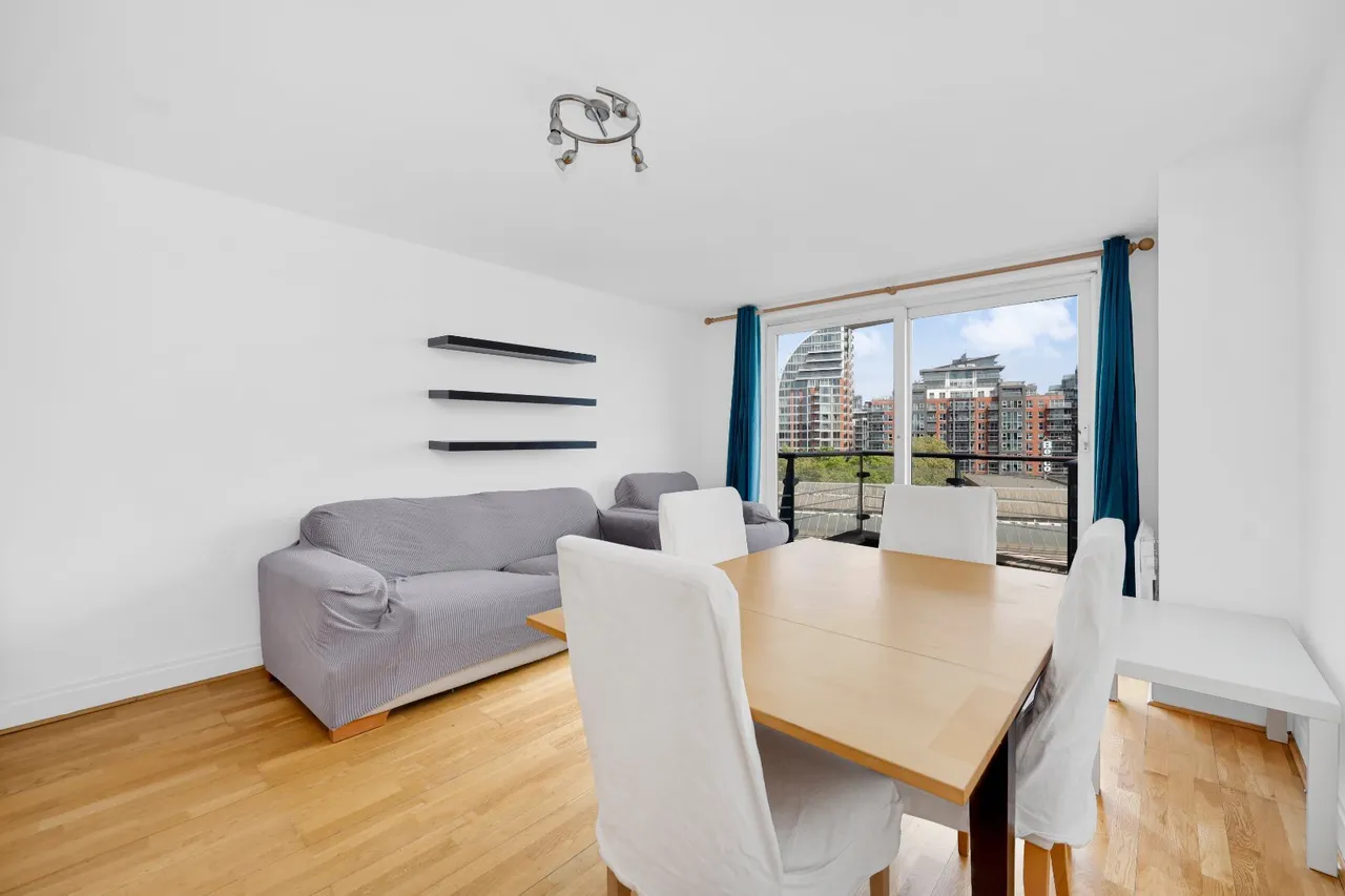Smugglers Way, London, SW18, photo 12