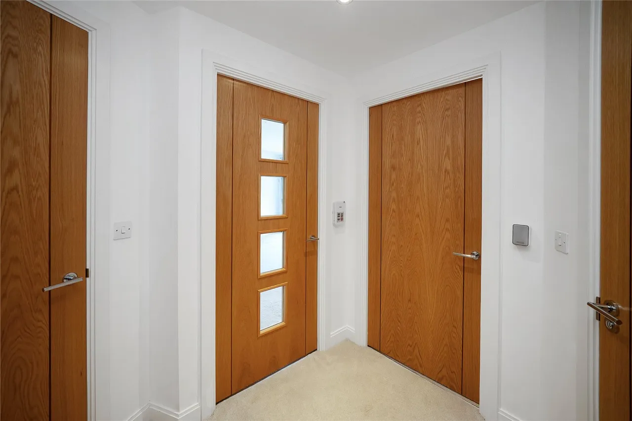 Bridge Avenue, Maidenhead, Berkshire, SL6 1BP, photo 10