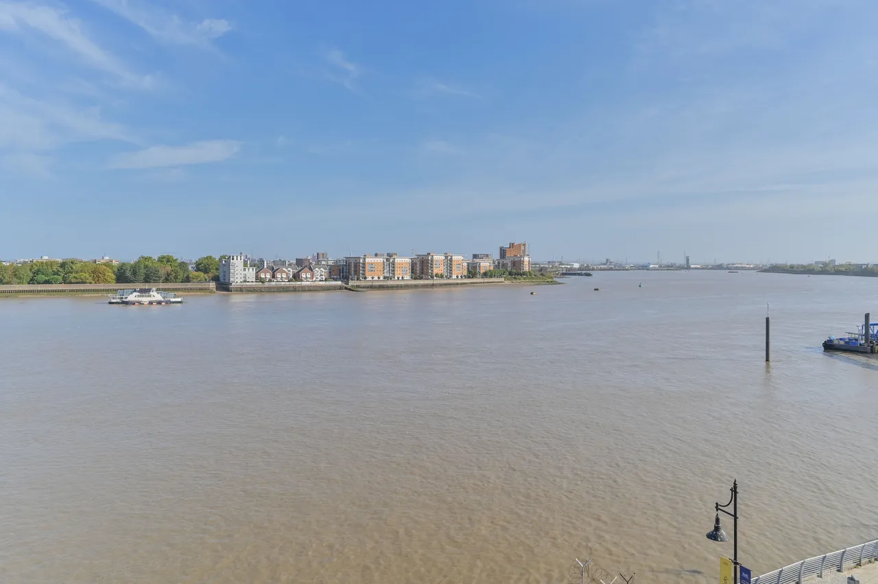 London, SE18, photo 8