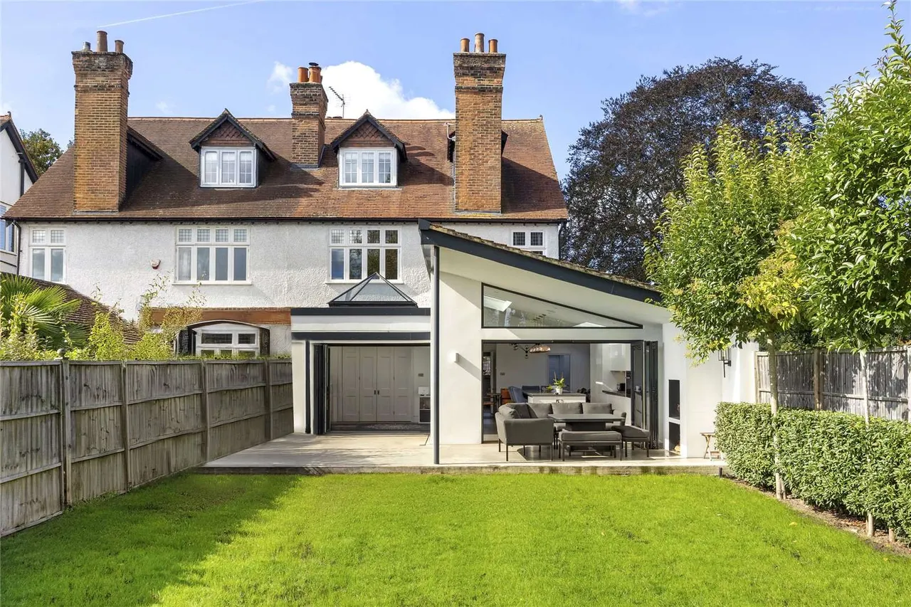 Curzon Road, Weybridge, Surrey, KT13 8UW, photo 9