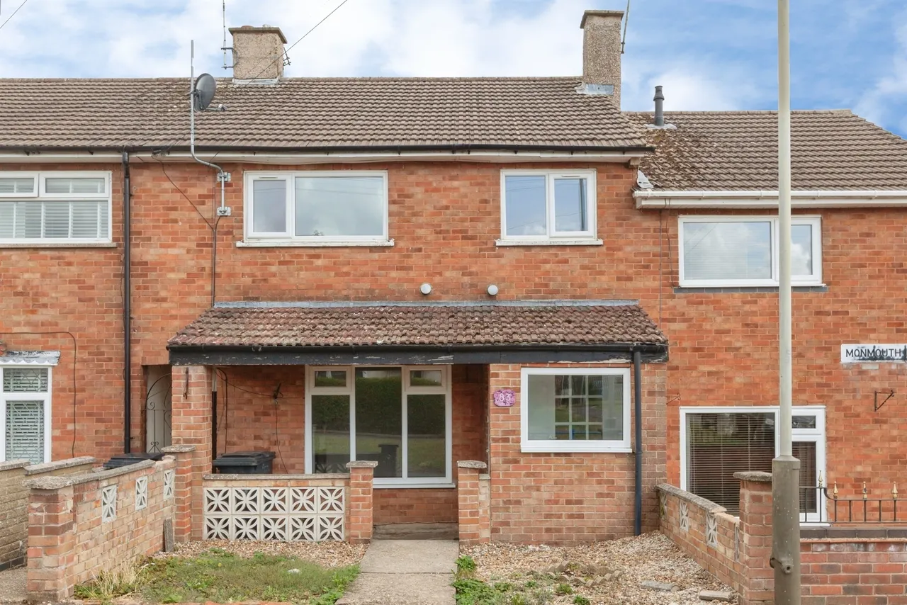 3 bed house for sale — Monmouth Drive, Leicester