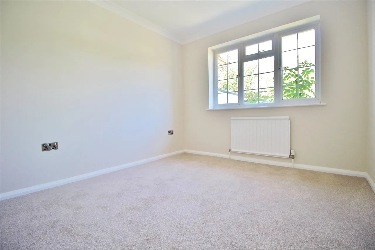 Hurston Close, Findon Valley, BN14, photo 6