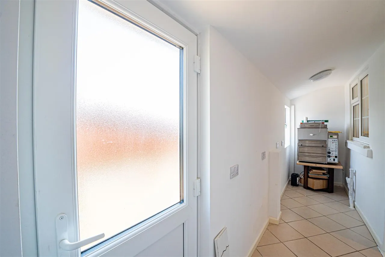 Bexhill Road, St. Leonards-On-Sea, photo 27
