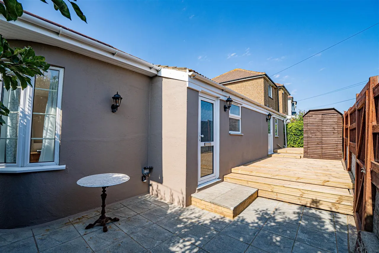 Bexhill Road, St. Leonards-On-Sea, photo 20