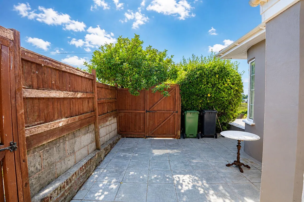 Bexhill Road, St. Leonards-On-Sea, photo 22