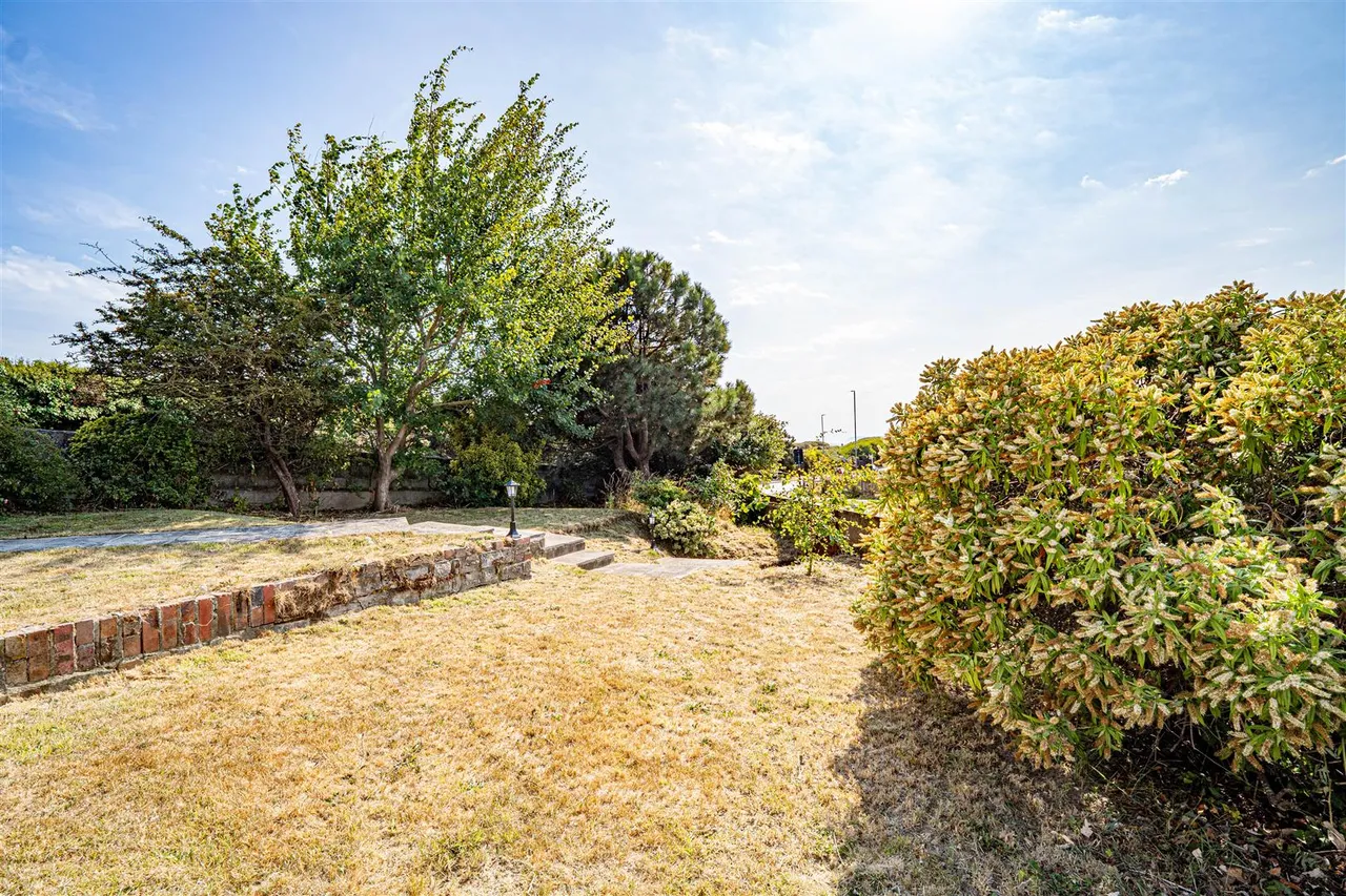 Bexhill Road, St. Leonards-On-Sea, photo 11