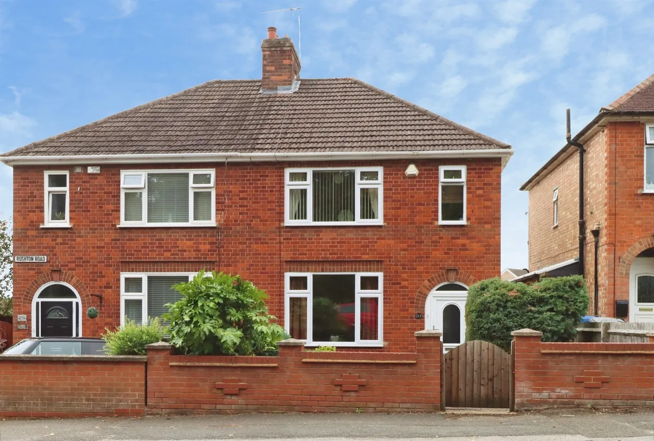 2 bed house for sale — Rushton Road, Desborough, Kettering