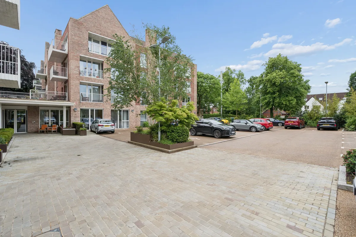 Wilmslow, SK9, photo 23
