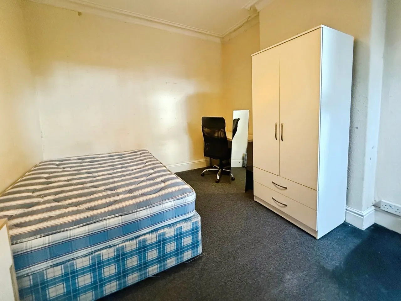 Latchmere Road, Manchester, M14, photo 9