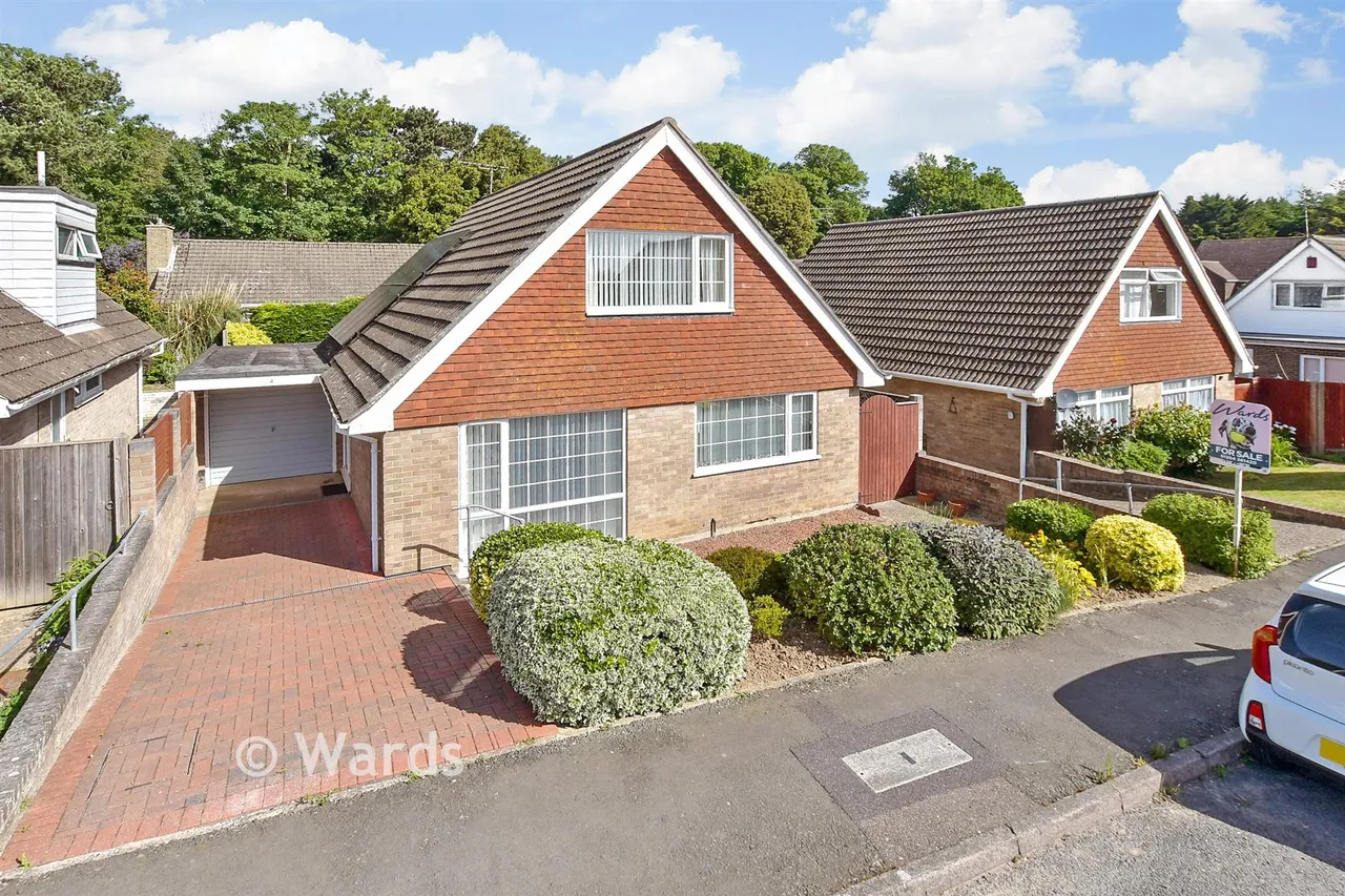 3 bed chalet for sale, Farm Lane, Sholden, CT14