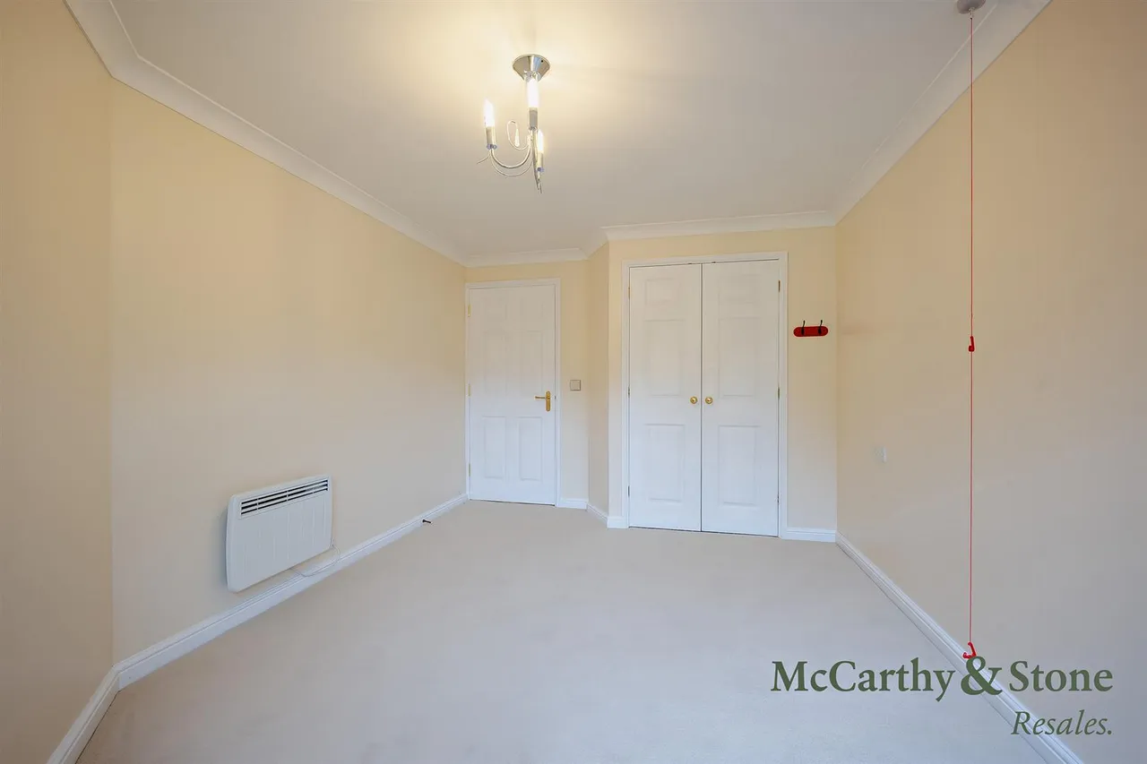 Buckingham Road, Brackley, NN13, photo 8