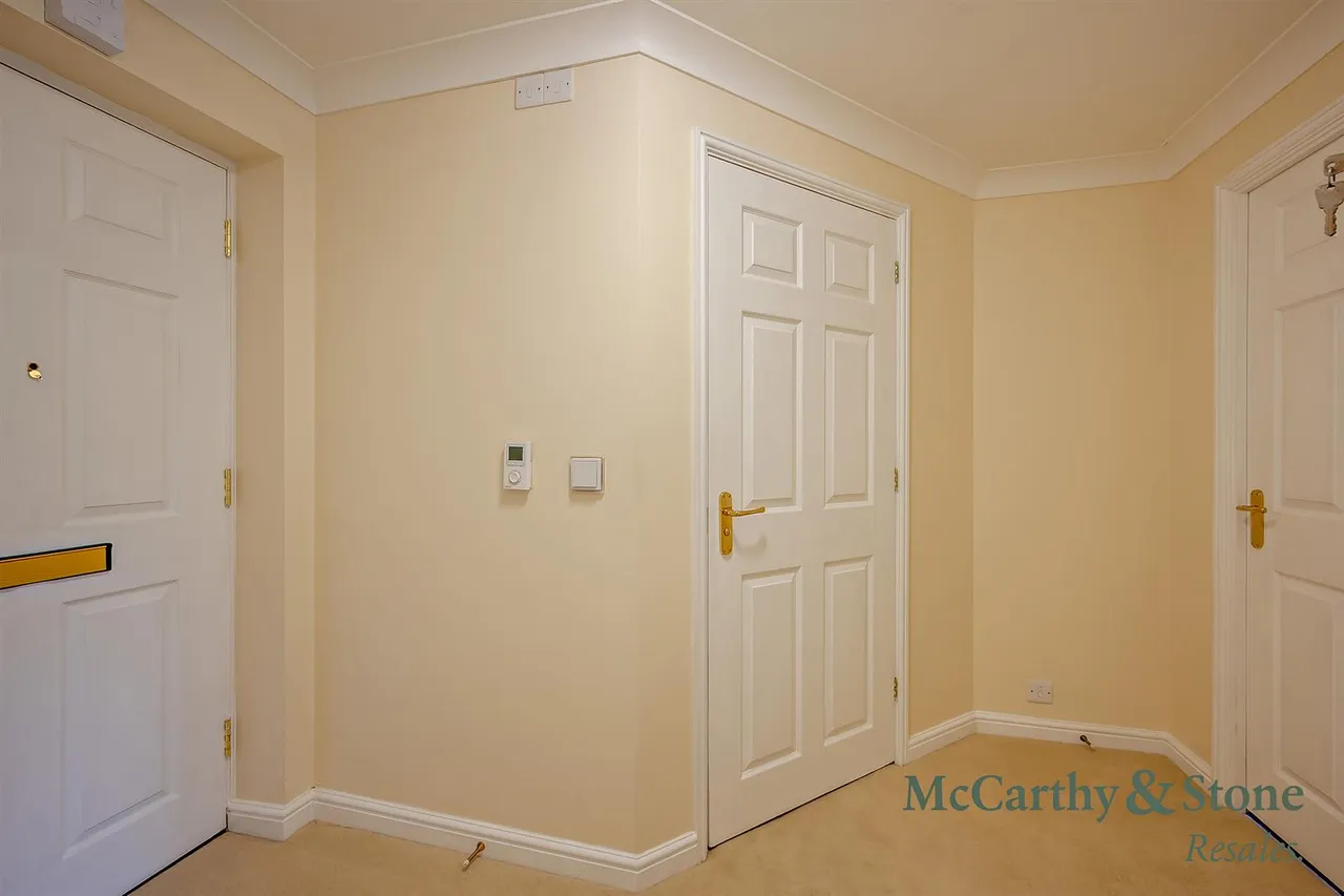 Buckingham Road, Brackley, NN13, photo 14