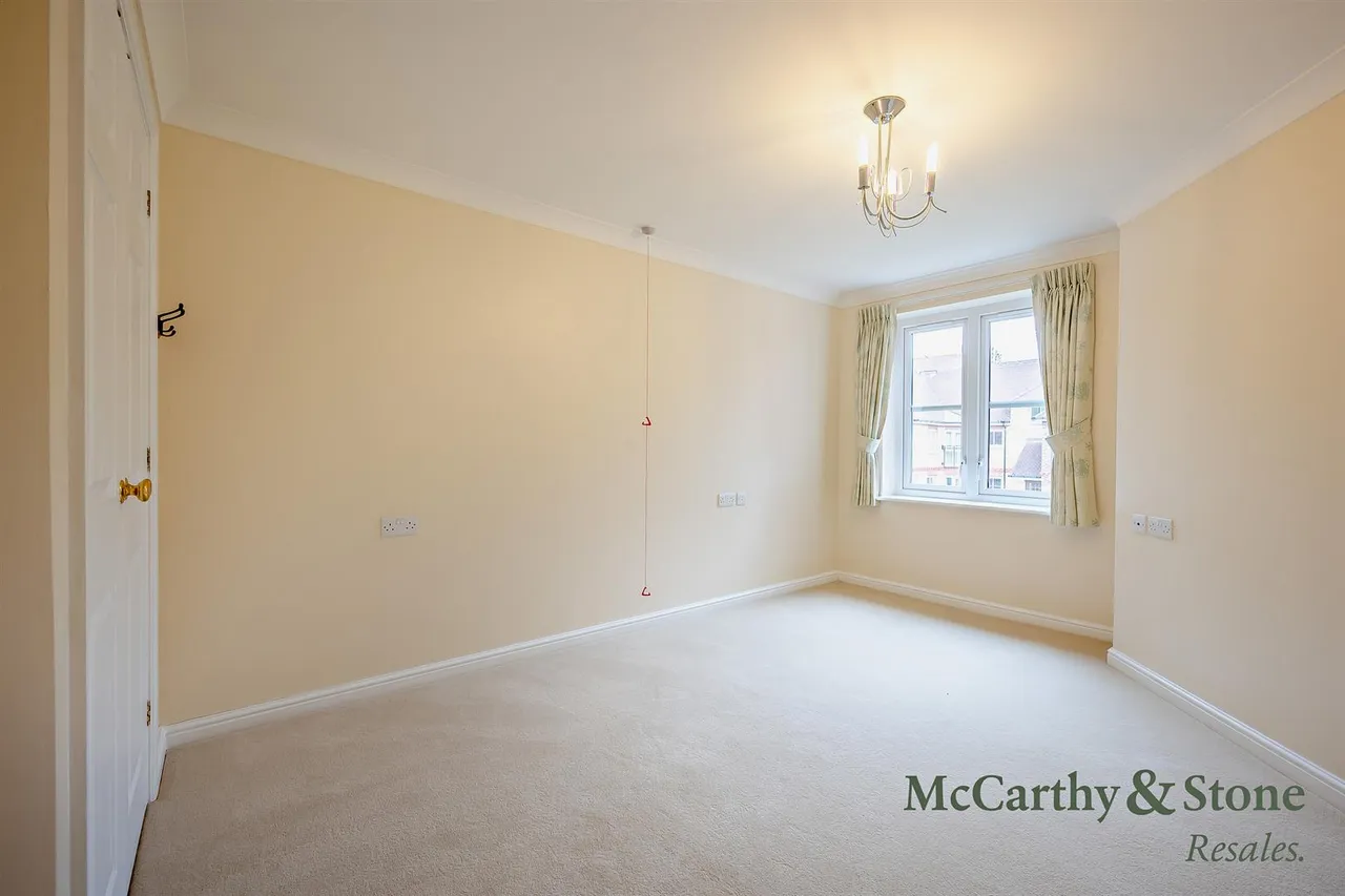 Buckingham Road, Brackley, NN13, photo 7